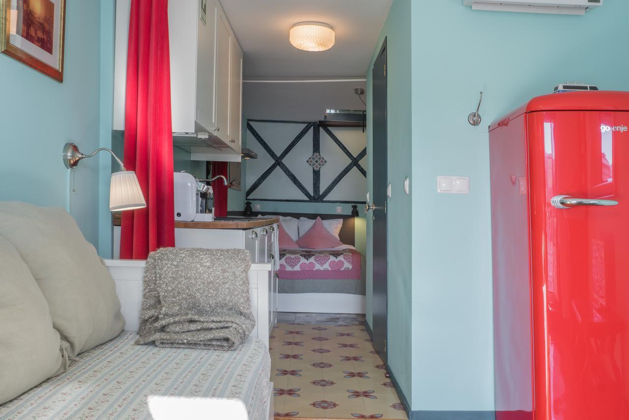 Charming Apartments In The Heart Of Lisbon Exterior photo